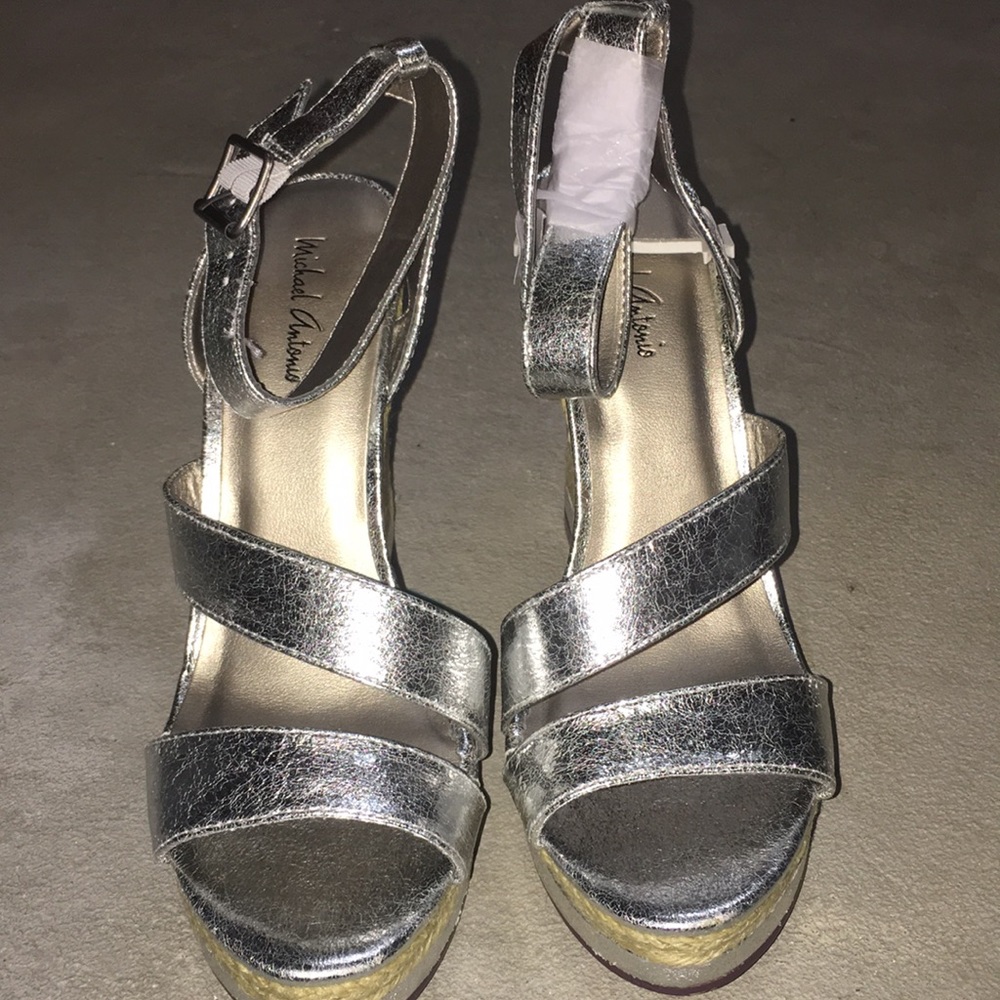 Michael Antonio silver metallic wedges